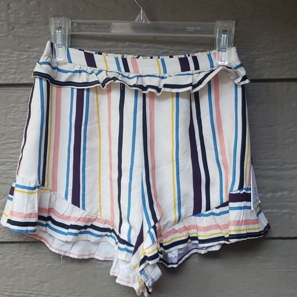 Lost + Wander ivory stripe ruffle corey shorts - Picture 6 of 12